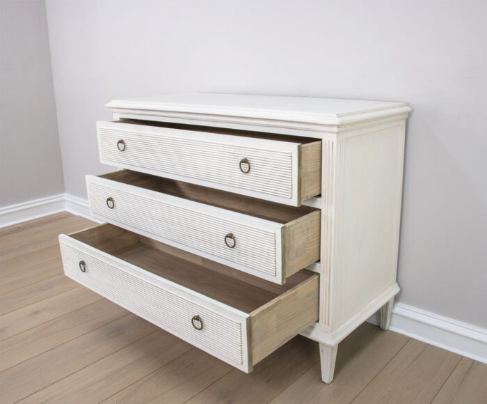 Mia White Dresser